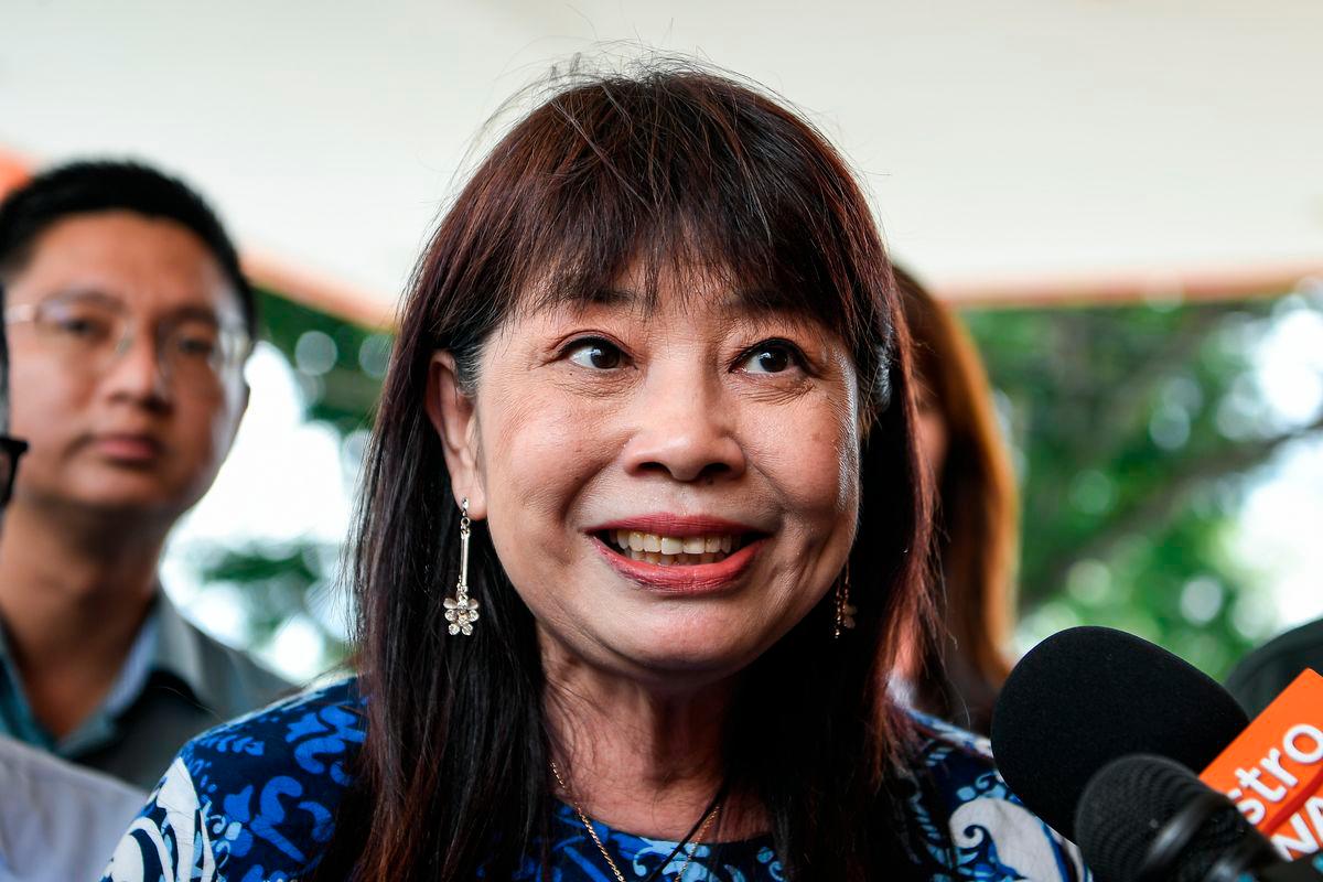 Timbalan Menteri Kewangan, Lim Hui Ying, memberi penerangan pada sidang media selepas meninjau Program BUDI MADANI RON95 (BUDI95) di sini, hari ini- BERNAMA