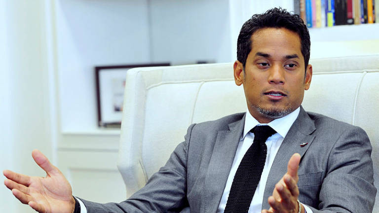 Khairy visits Malaysia Genome Institute
