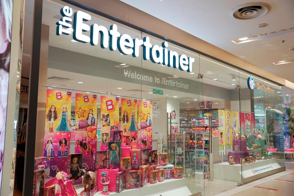 Kim Hin Joo opens first ‘The Entertainer’ outlet in Malaysia