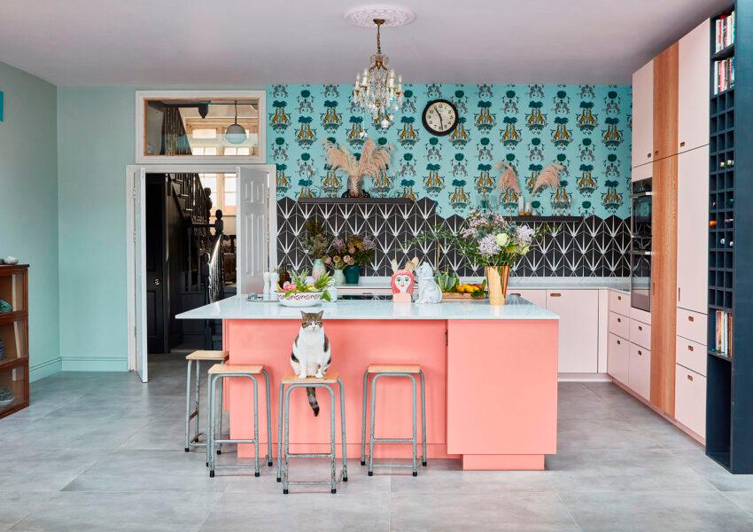 Nothing feels better than coming home to a clean and colourful kitchen! - PLUCK $!Nothing feels better than coming home to a clean and colourful kitchen! - PLUCK