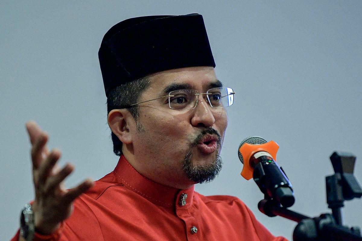 Setiausaha Agung UMNO Datuk Dr Asyraf Wajdi Dusuki berucap pada Majlis Perasmian Mesyuarat Perwakilan UMNO Bahagian Bukit Bintang hari ini - BERNAMA