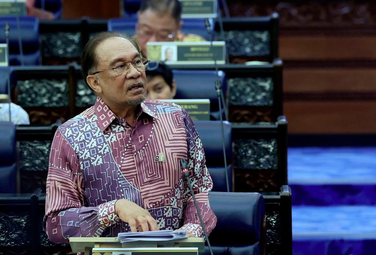 Prime Minister Datuk Seri Anwar Ibrahim during the Ministers’ Question Time session at the Second Meeting of the Fourth Session of the 15th Parliament in the Dewan Rakyat at the Parliament building today. – BERNAMA