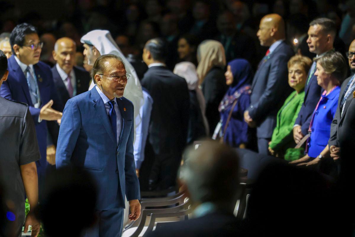 Perdana Menteri Datuk Seri Anwar Ibrahim hadir pada Energy Asia 2025 di Pusat Konvensyen Kuala Lumpur (KLCC) hari ini. fotoBERNAMA