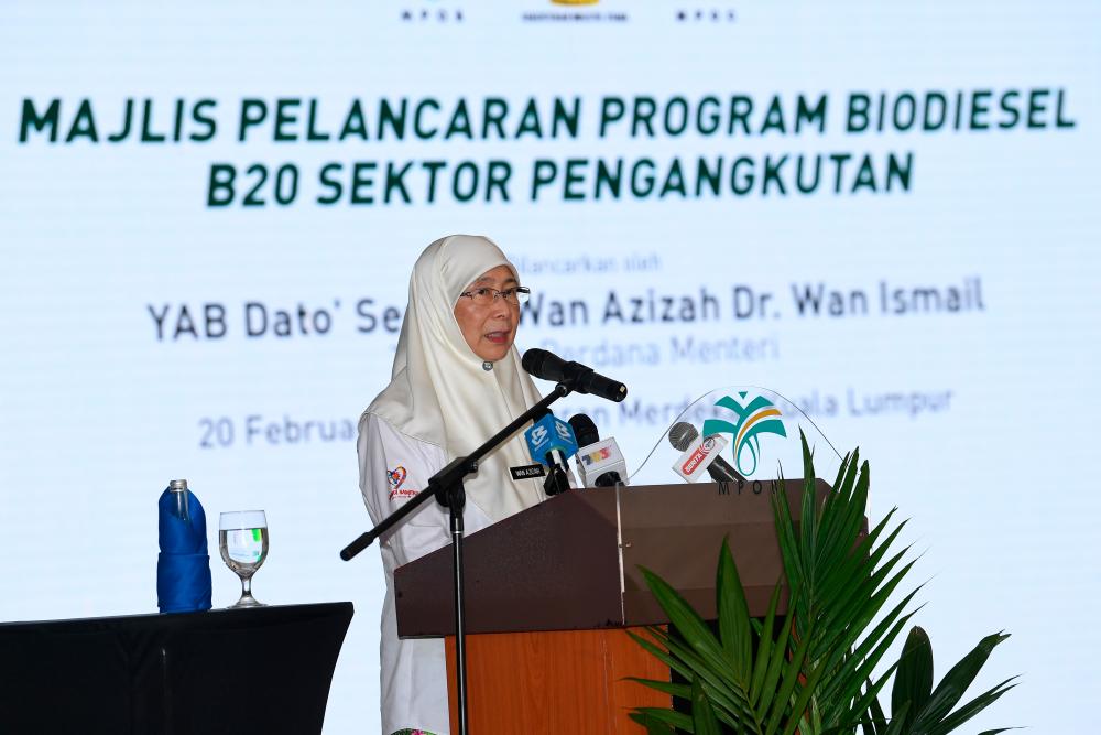 Deputy Prime Minister Datuk Seri Dr Wan Azizah Wan Ismail delivers her speech during the launch of the National Biodiesel B20 Programme at Dataran Merdeka today. - Bernama