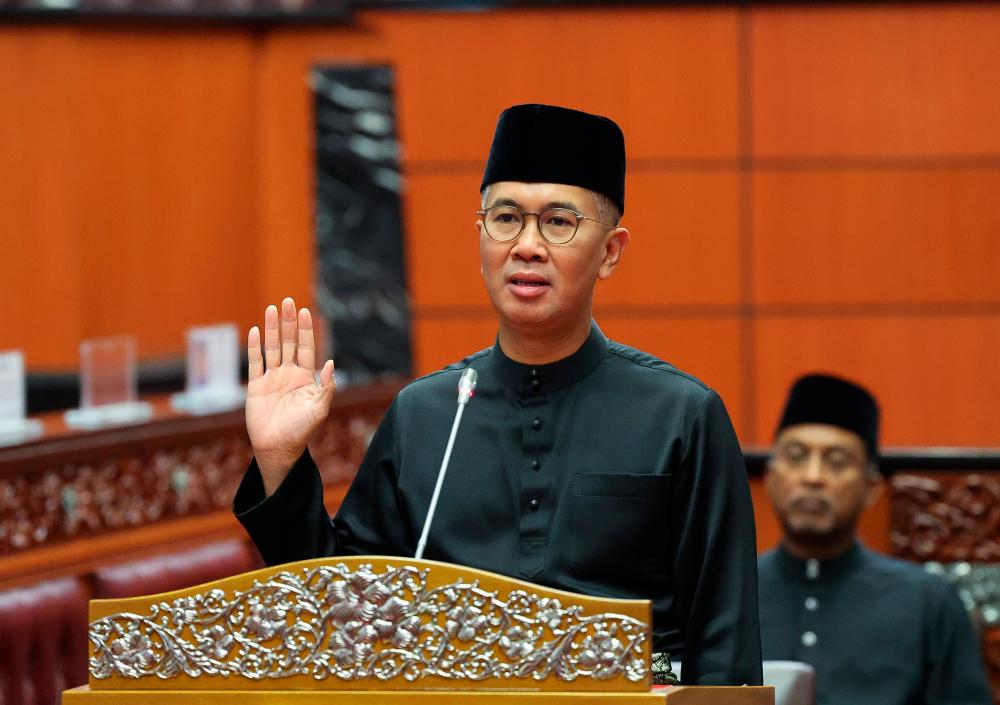 KUALA LUMPUR, Dec 3 -- Former Finance Minister Tengku Datuk Seri Zafrul Tengku Abdul Aziz was sworn in as a Member of the National Assembly for a term effective today. BERNAMAPIX