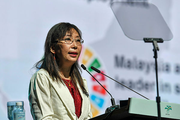 Licenses to be revoked if oil palm landowners fail to get MPSO certification: Teresa Kok