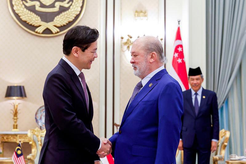 His Majesty, Sultan Ibrahim, King of Malaysia, grants an audience to Singapore’s Prime Minister Lawrence Wong at Istana Negara, today. - BERNAMAPIX