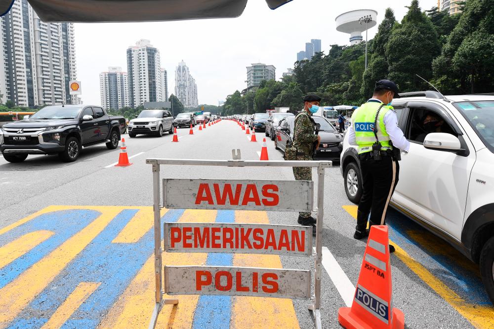 Traffic at the Jalan Duta toll (northbound), on May 23, 2020. — Bernama