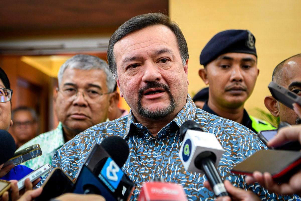 Finance Minister II Datuk Seri Amir Hamzah Azizan - Bernamapix
