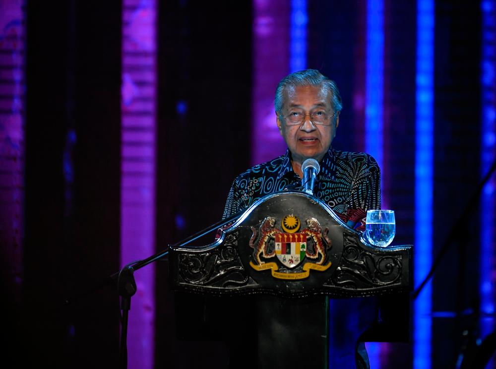 Mahathir hopes 2020 brings greater prosperity to Malaysians