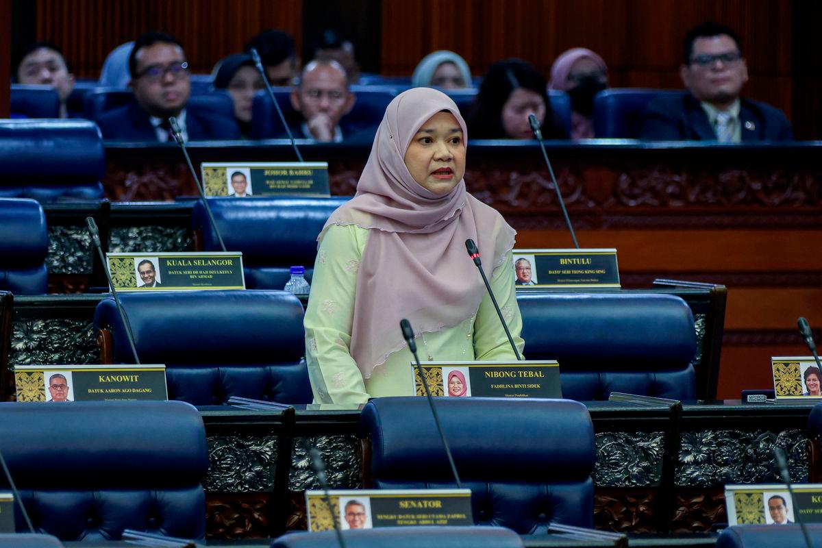 Menteri Pendidikan Fadhlina Sidek - BERNAMA