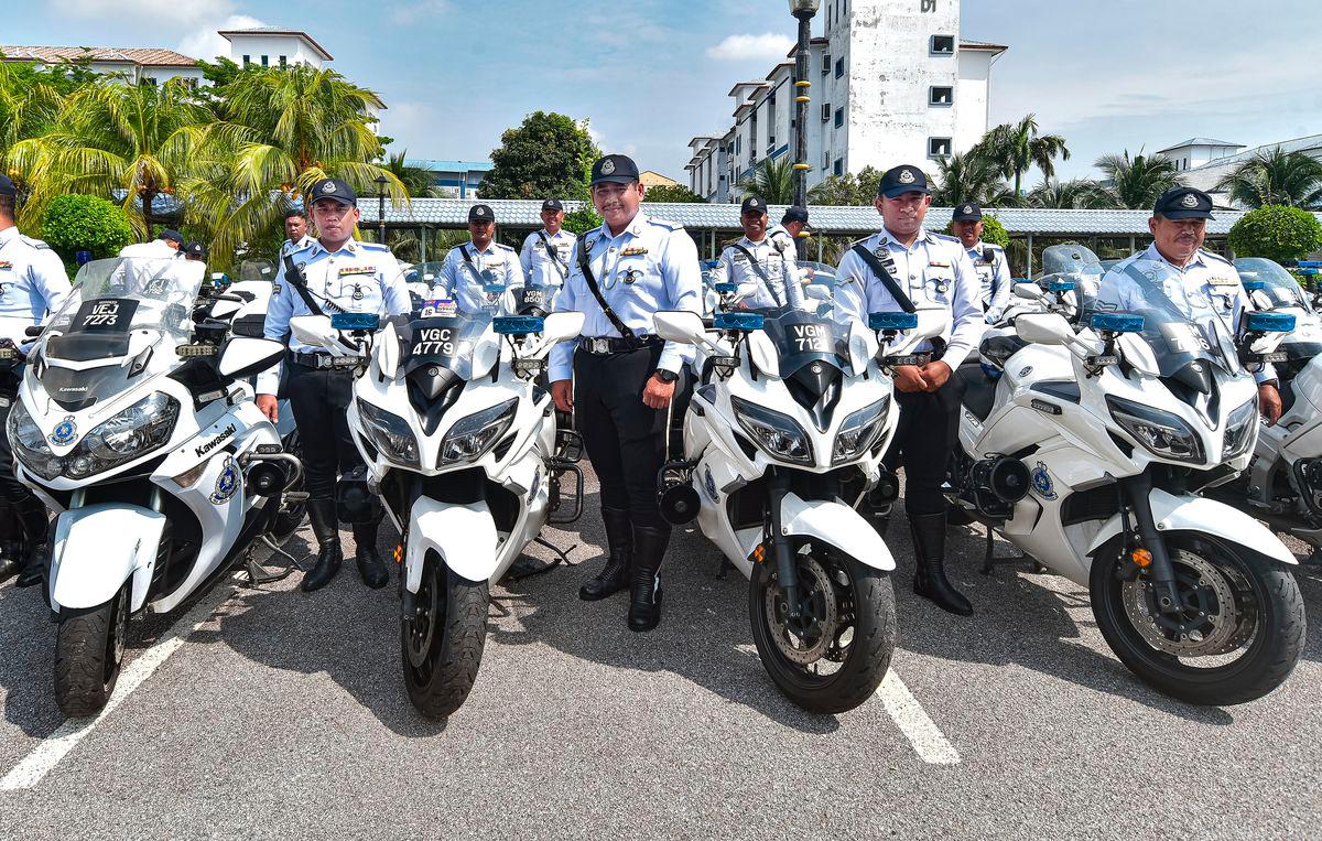 Gambar Hiasan sahaja - polis trafik-BERNAMA