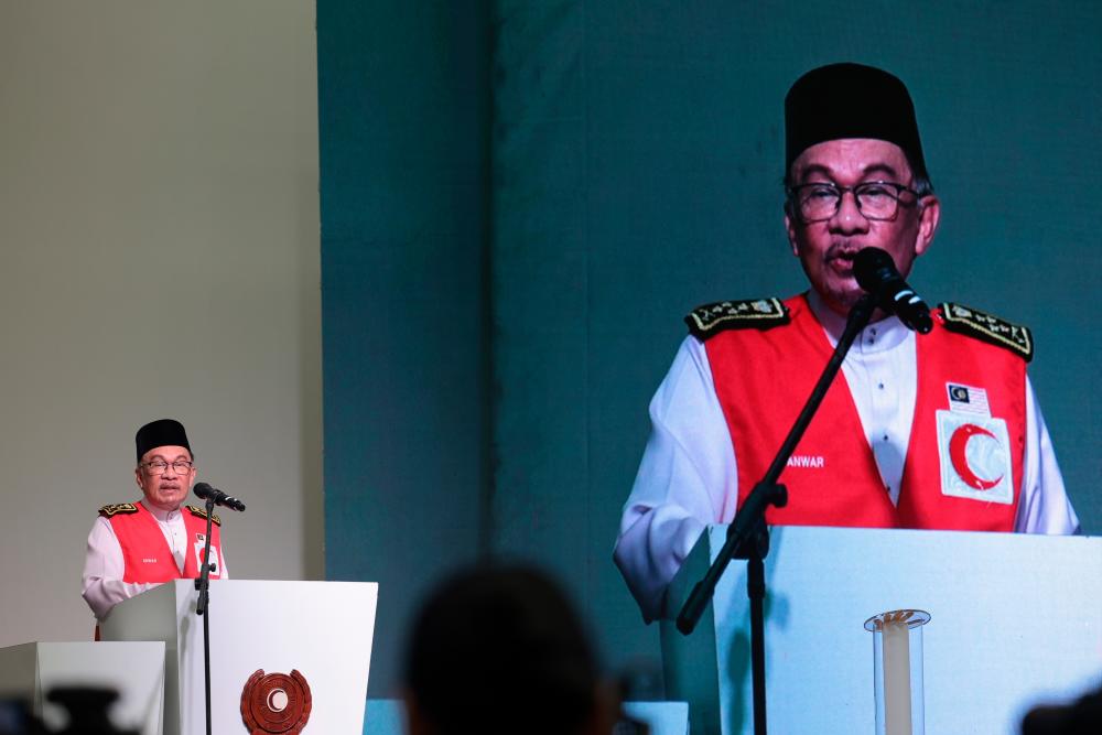 KUALA LUMPUR, May 5 -- Prime Minister Datuk Seri Anwar Ibrahim delivered a speech in conjunction with the 75th Anniversary of the Malaysian Red Crescent Society (PBSM) and the inauguration of the PBSM Headquarters at Jalan Wisma Putra today. BERNAMAPIX