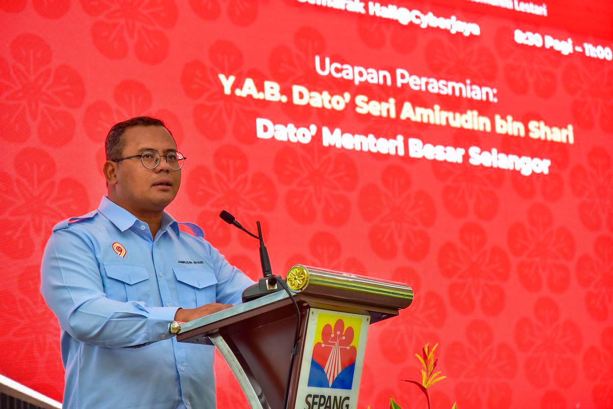Menteri Besar Selangor, Datuk Seri Amirudin Shari menyampaikan ucapan pada Majlis Perasmian Program Publisiti Dan Penyertaan Awam Draf Rancangan Tempatan Majlis Perbandaran Sepang, Selangor 2035 (Penggantian) hari ini-BERNAMA