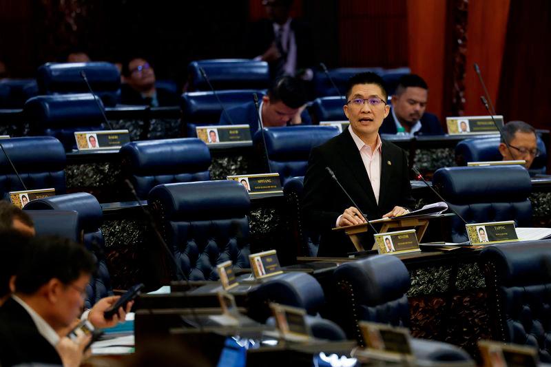 Timbalan Menteri Pendidikan merangkap Ahli Parlimen Taiping Wong Kah Woh pada sesi pertanyaan-pertanyaan bagi jawab lisan ketika Mesyuarat Pertama Penggal Keempat Parlimen ke-15 di Dewan Rakyat hari ini. - fotoBERNAMA