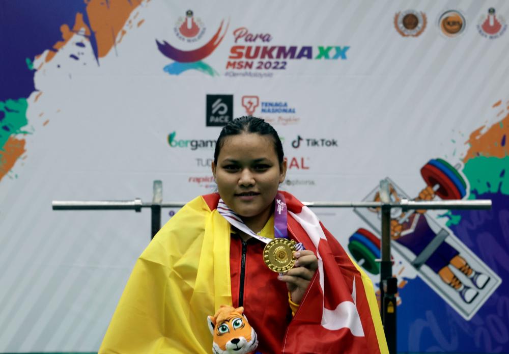 KUALA LUMPUR, Nov 2 -- Para Siti Nuraisyah Sahrin, an athlete who represented Selangor in the powerlifting event for the women’s category not exceeding 55 kilograms (kg), successfully won the gold medal at the 2022 Malaysian Para Sports Games (Para SUKMA) at the Kg Paralympic Center of Excellence. Pandan today. BERNAMAPIX