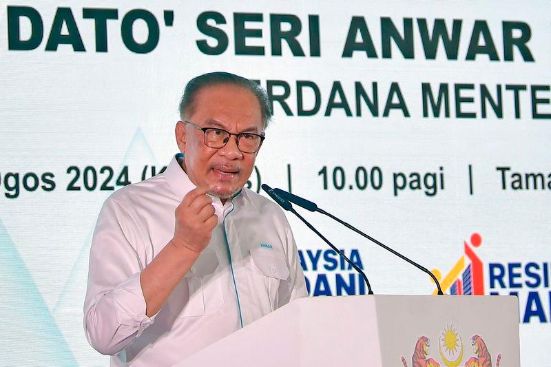 Perdana Menteri Datuk Seri Anwar Ibrahim - fotoBERNAMA