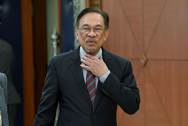 Attend parallel congress and be sacked, warns Anwar