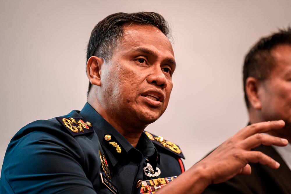 Ketua Pengarah Jabatan Bomba dan Penyelamat Malaysia (JBPM), Datuk Nor Hisham Mohammad. - fotoBERNAMA