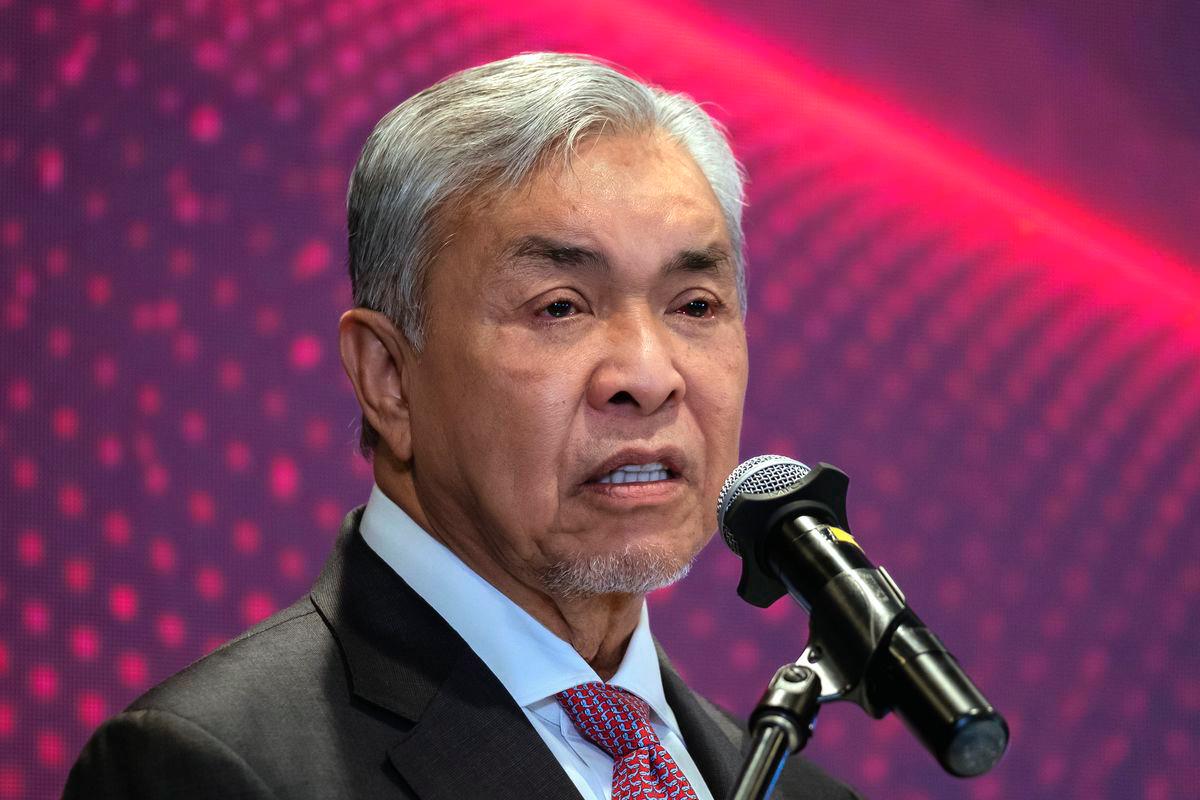 Deputy Prime Minister Datuk Seri Dr Ahmad Zahid delivers a speech at the NurAI launch event in conjunction with the ASEAN Malaysia 2025 AI Summit at Four Seasons Hotel Kuala Lumpur today. - BERNAMA