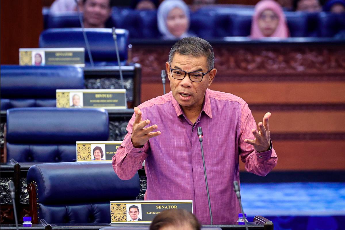 The Minister of Home Affairs, Datuk Seri Saifuddin Nasution Ismail, at the Second Meeting, Fourth Session of the 15th Parliament, Dewan Rakyat Conference in the Parliament Building today. - BERNAMA