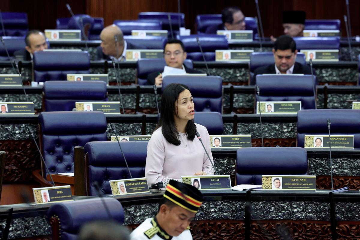 Timbalan Menteri Komunikasi Teo Nie Ching pada Mesyuarat Ketiga Penggal Ketiga, Parlimen ke-15 Dewan Rakyat di Bangunan Parlimen hari ini. - Bernama