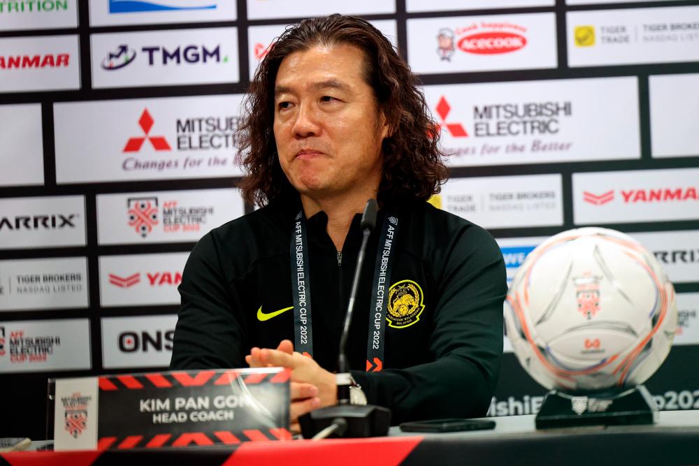 KUALA LUMPUR, Dec 24 -- National team Head Coach Kim Pan Gon speaks at a press conference after the AFF Mitsubishi Electric Cup 2022 Group B match between Malaysia and Laos at the Bukit Jalil National Stadium yesterday. BERNAMAPIX