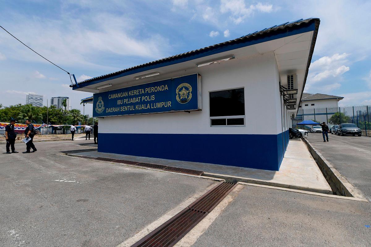 Pengkalan Cawangan Kereta Peronda Ibu Pejabat Polis Daerah Sentul di Jinjang hari ini. - fotoBERNAMA
