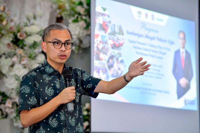 Communications Minister Fahmi Fadzil - BERNAMApix