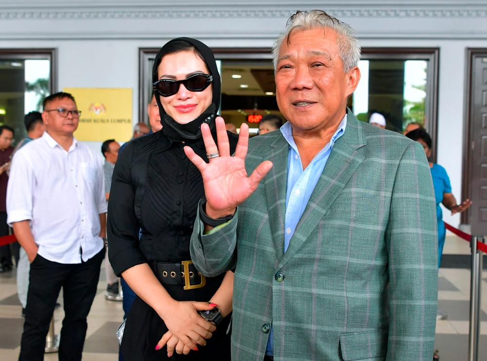 Datuk Seri Bung Moktar Radin and his wife Datin Seri Zizie Izette Abdul Samad/BERNAMApix