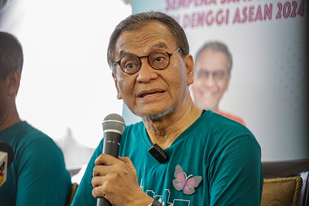 Menteri Kesihatan Datuk Seri Dr Dzulkefly Ahmad - fotoBERNAMA