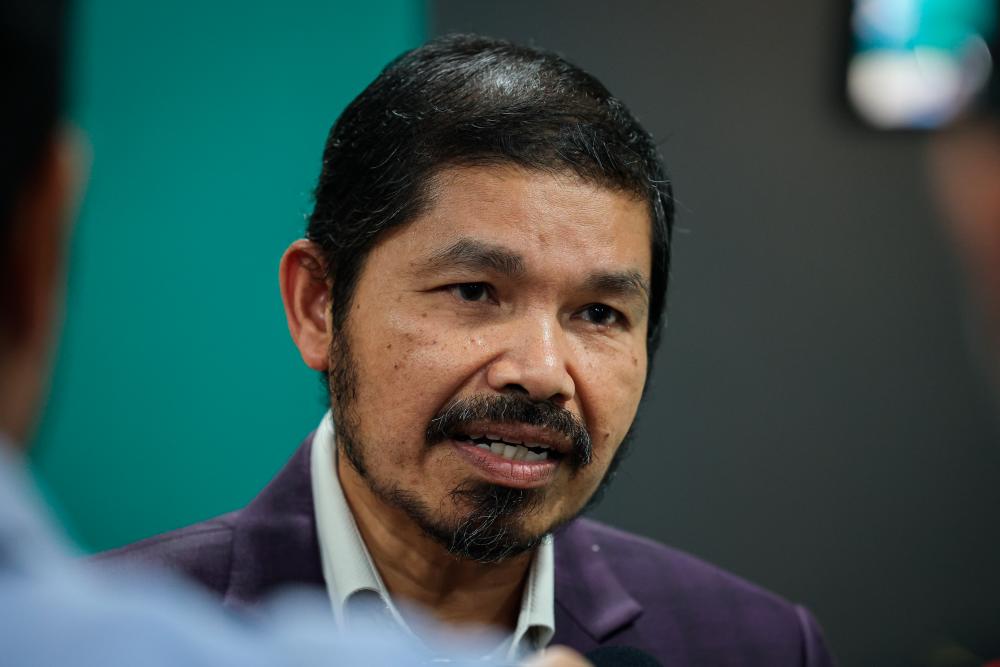 Chief Statistician, Datuk Seri Mohd Uzir Mahidin. - BERNAMAPIX