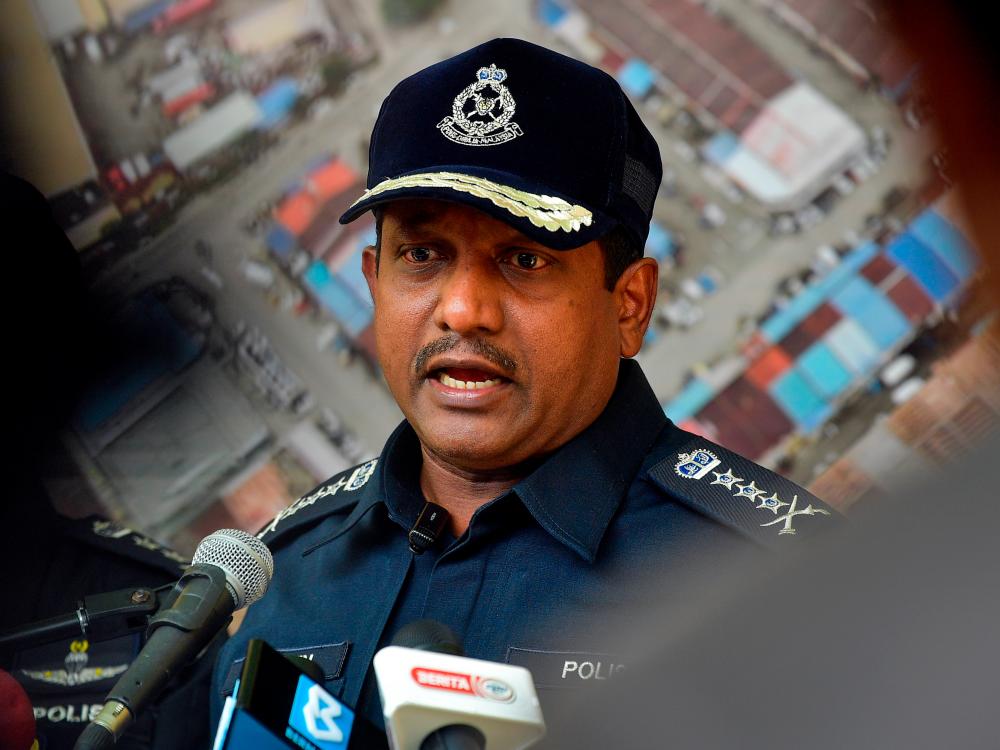 Ketua Polis Selangor Datuk Hussein Omar Khan - fotoBERNAMA