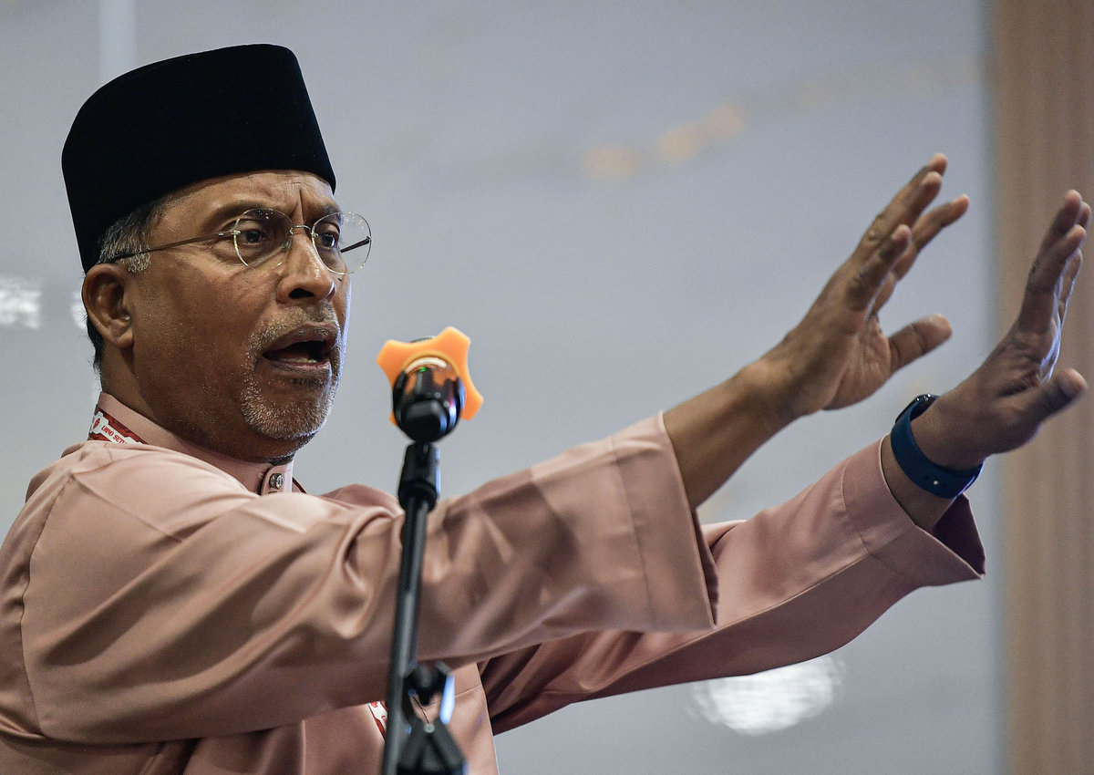 UMNO Supreme Council Member, Datuk Seri Dr Zambry Abd Kadir, delivered the opening speech at the 2025 UMNO Setiawangsa Division Delegates’ Meeting at UTM Residensi today. - BERNAMA