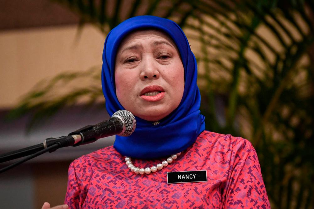 Menteri Pembangunan Wanita, Keluarga dan Masyarakat Datuk Seri Nancy Shukri - fotoBERNAMA