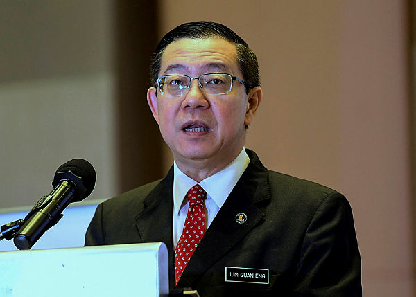 Finance Minister Lim Guan Eng speaks at the signing of a memorandum of understanding between SME Bank, Malaysia Rail Link Sdn Bhd and China Communications Construction (ECRL) today. — Bernama