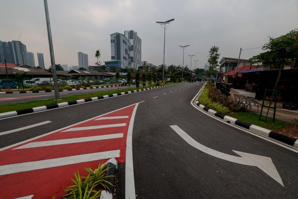 KUALA LUMPUR, Oct 7 -- The condition of the new road connecting Taman Dato Senu and Jalan Kampung Bandar Dalam, Sentul was inaugurated today. BERNAMAPIX