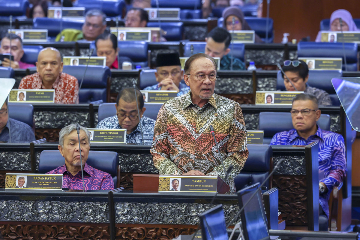 Prime Minister Datuk Seri Anwar Ibrahim tables 13th Malaysia Plan (13MP) at Parliament today. - BERNAMA