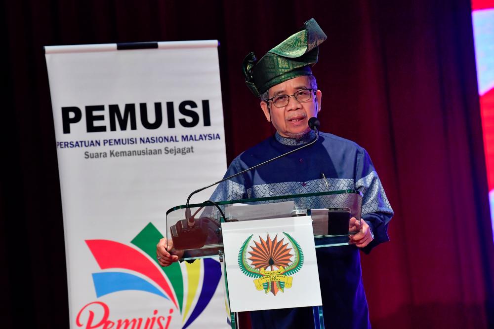 Prof Datuk Seri Dr Awang Sariyan - BERNAMApix