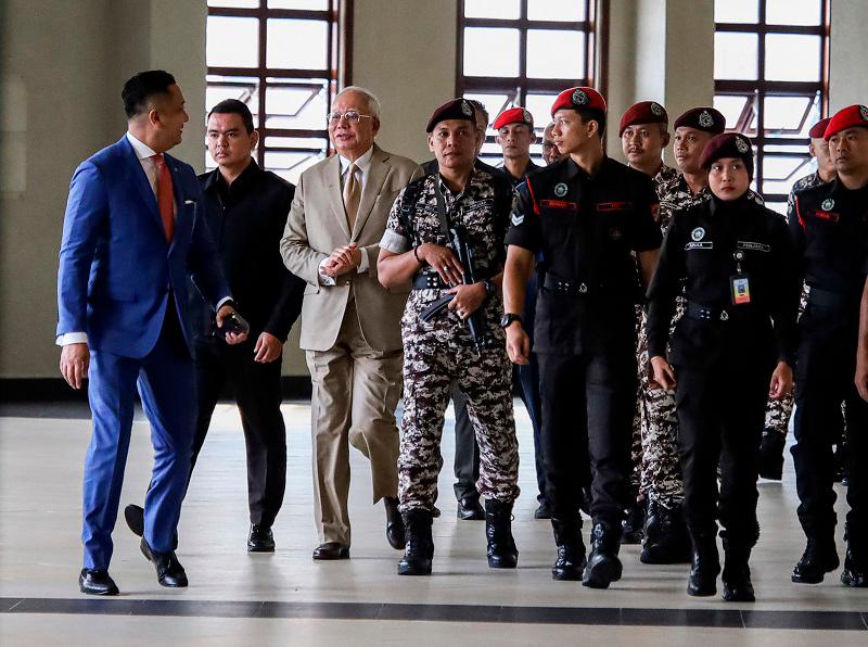 - fotoBERNAMA