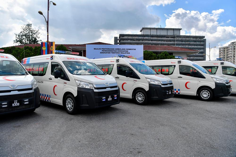 KUALA LUMPUR, 28 March -- The new ambulance was received during the Acceptance Ceremony of 50 Domestic Ambulances along with Type B Medical Equipment at Kementah Camp Parade Ground today. BERNAMAPIX