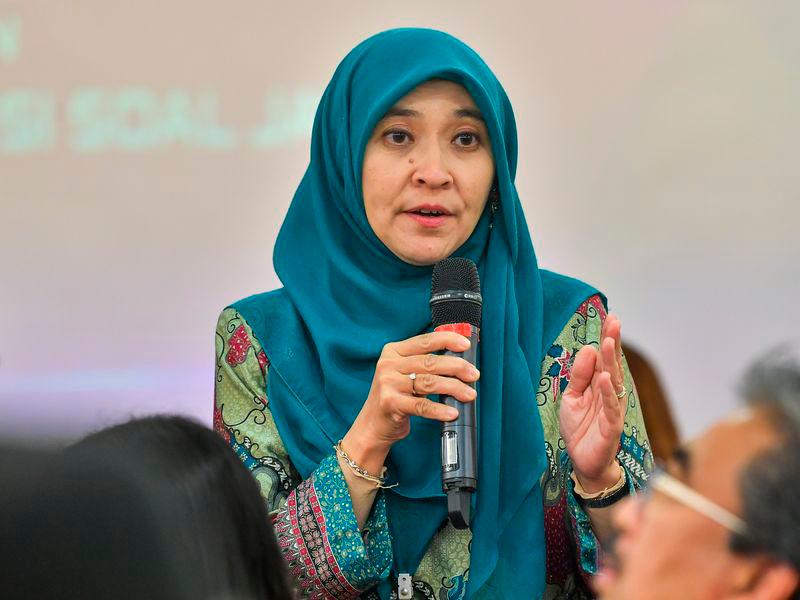 Pesuruhjaya Kanak-Kanak Suhakam Dr Farah Nini Dusuki - fotoBERNAMA