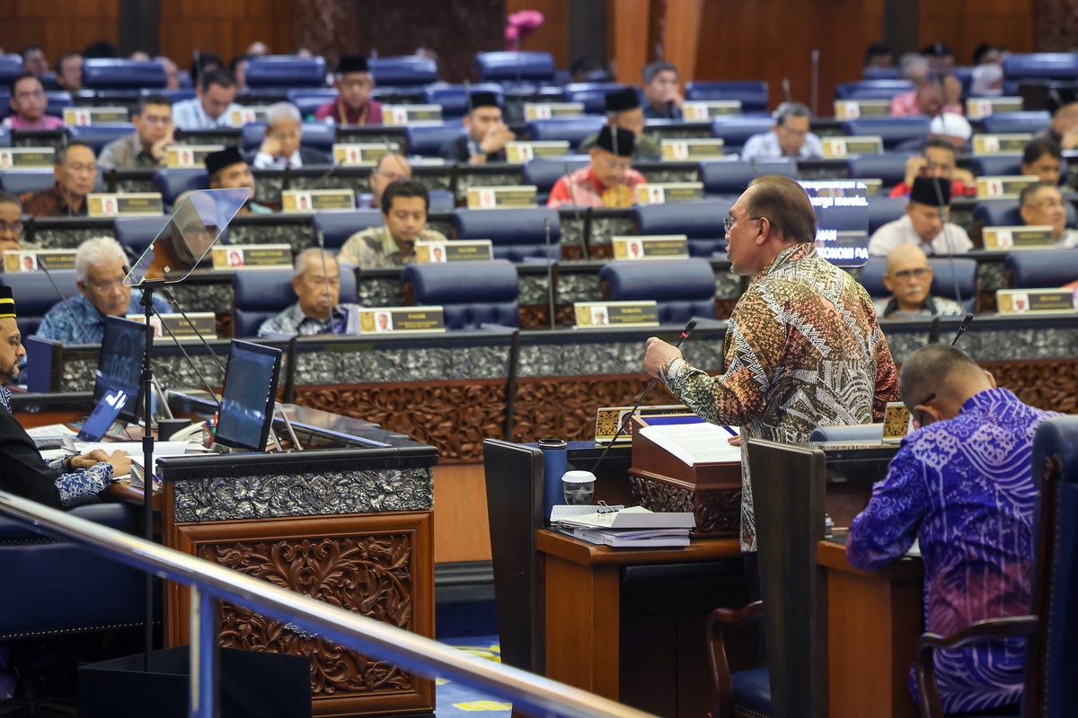 Prime Minister Datuk Seri Anwar Ibrahim tables 13th Malaysia Plan (13MP) at Parliament today. - BERNAMA