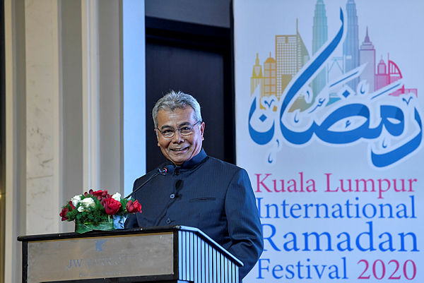 Entrepreneur Development Minister Datuk Seri Mohd Redzuan Yusof delivering his keynote address at the Kuala Lumpur International Ramadan Festival 2020 pre-launch event today. — Bernama