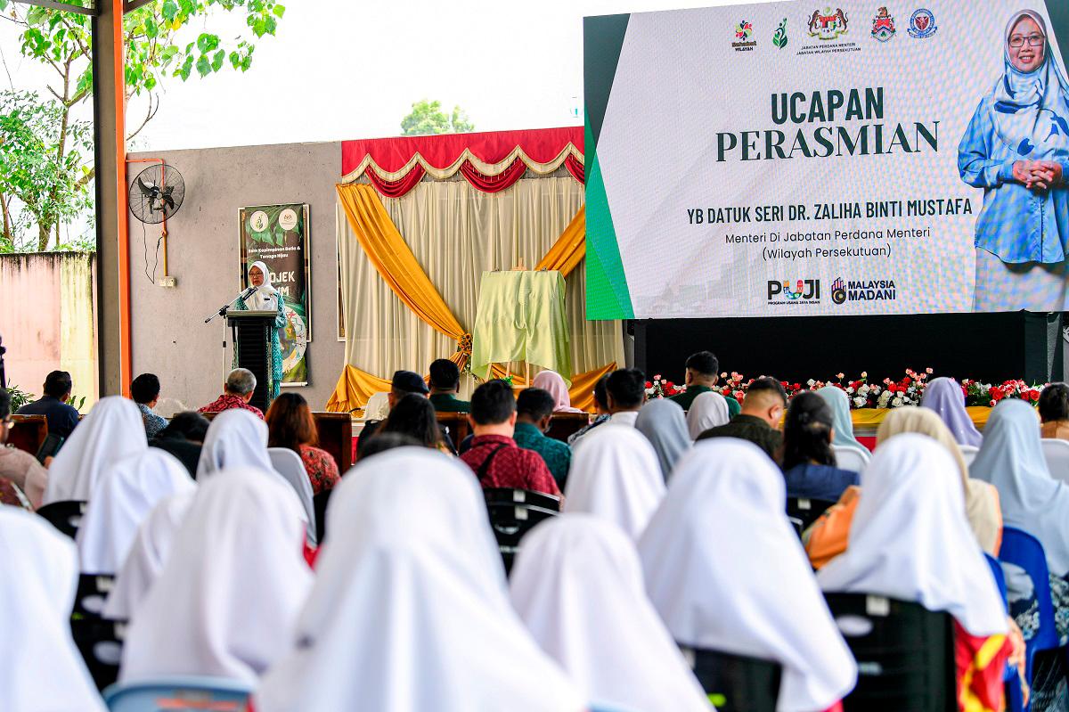 - fotoBERNAMA