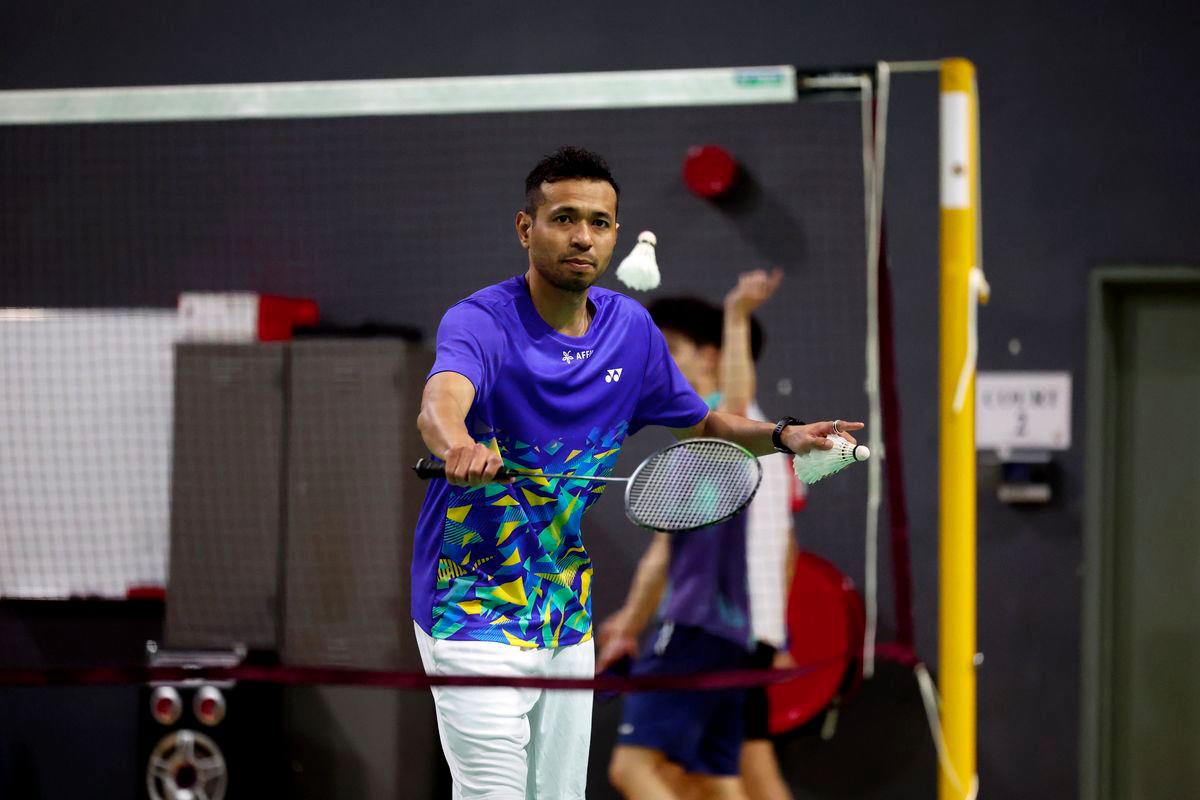 Bekas pemain kebangsaan, Iskandar Zulkarnain Zainuddin pulang ke pangkuan Persatuan Badminton Malaysia (BAM) sebagai Ketua Jurulatih perseorangan wanita (eng: Head Coach of the Women’s Singles department) ketika ditemui media pada sesi latihan bersama atlet di Petronas Akademi Badminton Malaysia dekat Bukit Kiara di sini. - fotoBERNAMA