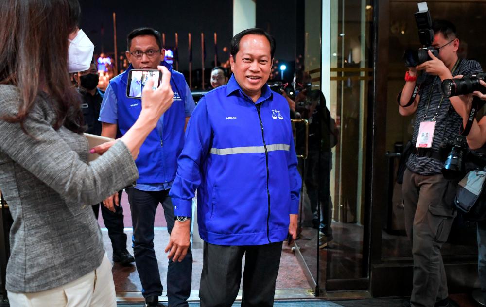 Umno leaders arrive at WTC for series of meetings