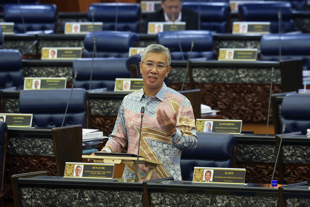 The Minister of Investment, Trade and Industry, Tengku Datuk Seri Zafrul Abdul Aziz, spoke during the Second Meeting of the Fourth Session of the 15th Parliament at the Parliament Building today. – BERNAMA