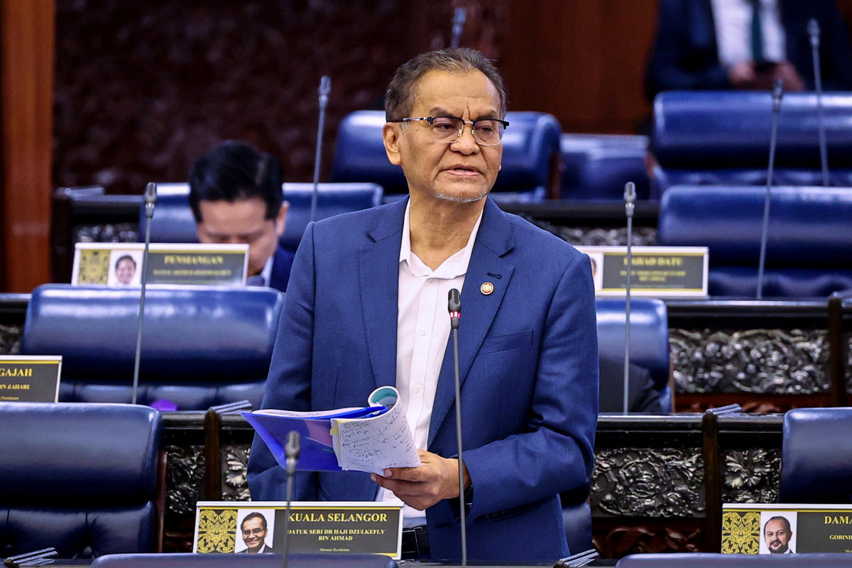 Health Minister Datuk Seri Dr Dzulkefly Ahmad speaks during the Second Meeting of the Fourth Session of the 15th Parliament at the Parliament Building today. – BERNAMA