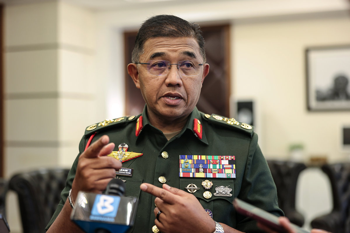Malaysian Armed Forces (MAF) Chief, General Tan Sri Mohd Nizam Jaffar, during a press conference at Wisma Perwira today. – BERNAMA
